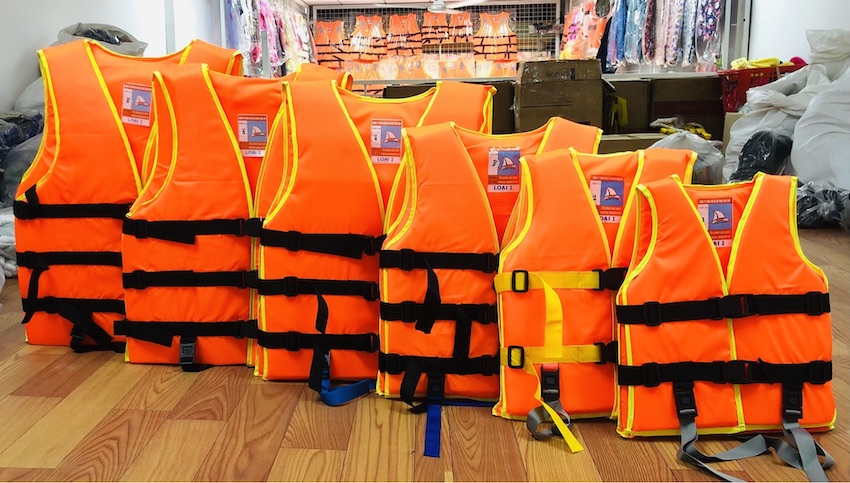 Mua Áo Phao Bơi Ở Đâu TPHCM? 10+ Địa Chỉ Chất Lượng, Uy Tín