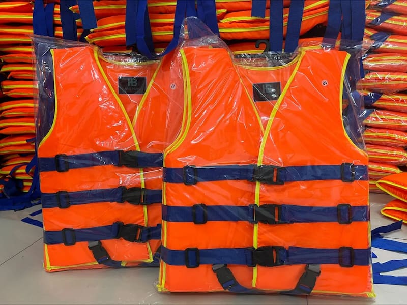Tần tật tật từ A-Z về áo phao cứu hộ, bạn cần biết?